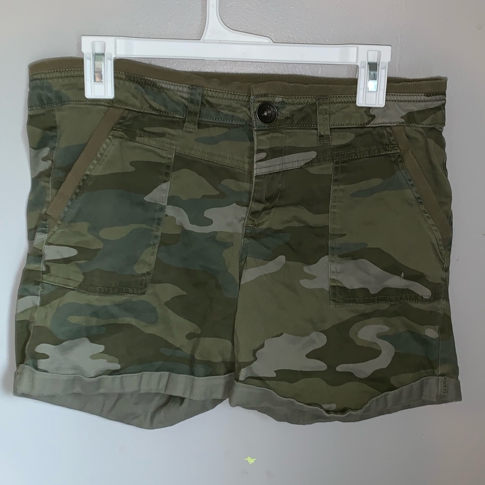 💚CAMO JEAN SHORTS💚